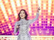 Mỹ Tâm hát trước 4.000 khán giả ở Hàn Quốc