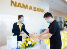 Nam A Bank tặng bảo hiểm sức khỏe covid-19 cho cán bộ nhân viên