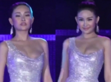 Ngân Anh nói gì sau màn hớ hênh trang phục và diễn catwalk lố?