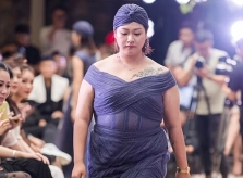 Người già, người béo catwalk