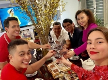 Người đẹp Việt sum vầy bên gia đình ngày đầu tiên năm Kỷ Hợi