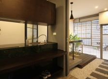 Nhà tập thể cơi nới trông như phòng khách sạn sau khi sửa