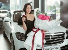 Nhật Kim Anh mua xe hơi 5 tỷ đồng