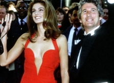 Những bộ váy sexy đẳng cấp nhất lịch sử thảm đỏ Oscar