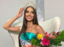 Nữ sinh 19 tuổi đăng quang Miss Costa Rica