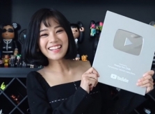 Nhận nút bạc YouTube, Hoàng Yến Chibi mất ngủ cả đêm