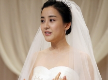 Người đẹp 'Dae Jang Geum' ly hôn sau 10 năm cưới