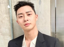 Park Seo Joon thu hút với kiểu tóc mới