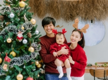 Quang Tuấn - Linh Phi đón Giáng sinh bên con gái