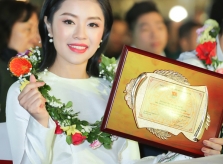 Sao Mai Thu Hằng được Hà Nội vinh danh gương mặt trẻ tiêu biểu 2018