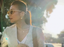 Sao Việt chuộng sắc trắng trong mùa nắng