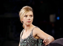 Mỹ nhân Scarlett Johansson cầu cứu cảnh sát khi bị paparazzi rượt đuổi