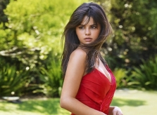 Selena Gomez trải lòng sau thời gian điều trị cơn hoảng loạn kéo dài