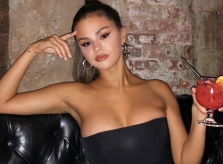 Selena Gomez ngày càng nóng bỏng sau chia tay Justin Bieber