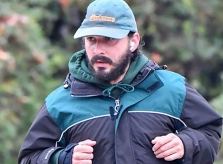 Shia LaBeouf xuất hiện sau cáo buộc bạo hành bạn gái cũ