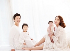 Con gái của sao 'Gia đình đá quý' được gọi là tiểu mỹ nhân