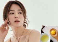 Song Hye Kyo giữ da căng mịn bằng mặt nạ tự chế