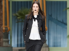 8 xu hướng phóng khoáng, đẹp đến nao lòng từ các BST nghỉ dưỡng 2020