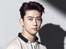 Taecyeon hẹn hò mỹ nhân ngoài làng giải trí