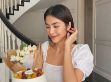 Tăng Thanh Hà mừng tuổi 34