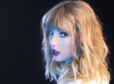 Yêu nam thần nước Anh, Taylor Swift không còn là 'con rắn hao trai'?