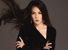 Á hậu Chung Vũ Thanh Uyên vẫn giữ được dáng vóc quyến rũ thể thao sau 22 năm đăng quang