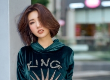 Thuý Ngân biến hóa xinh đẹp với street style