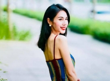 Thủy Tiên muốn con làm người tốt để được hạnh phúc