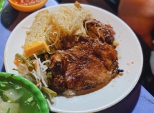 Địa chỉ cuối tuần: Ba tiệm ăn khuya khi trời Sài Gòn trở gió