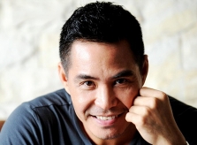 Trung Dũng: 'Tôi hạnh phúc vì sống cuộc đời không ràng buộc'