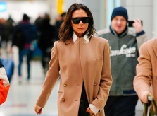 Vợ Nick Jonas, Victoria Beckham có street style đẹp nhất tuần