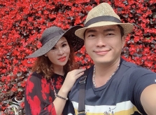 Vợ Kinh Quốc: 'Chồng sạch sẽ đến mức khó chịu'