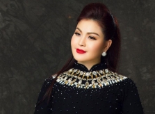 Yến Vy vẫn xinh đẹp và gợi cảm sau 11 năm “trốn” showbiz sang Mỹ