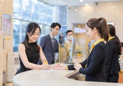 Nam A Bank tuyển dụng gần 600 CBNV, mở rộng hơn 30 điểm giao dịch