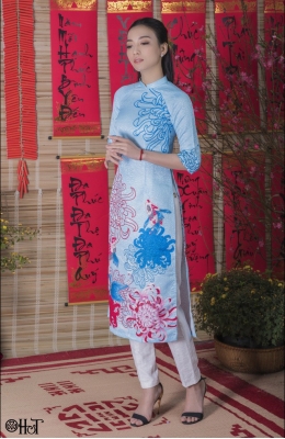 Diện áo dài tôn dáng đón Xuân sang