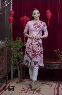 Diện áo dài tôn dáng đón Xuân sang
