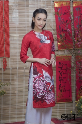Diện áo dài tôn dáng đón Xuân sang